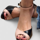 Noirella - Chaussures à talons moyens avec bride à la cheville