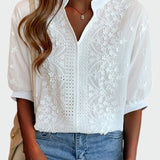 Blouse avec des détails en dentelle